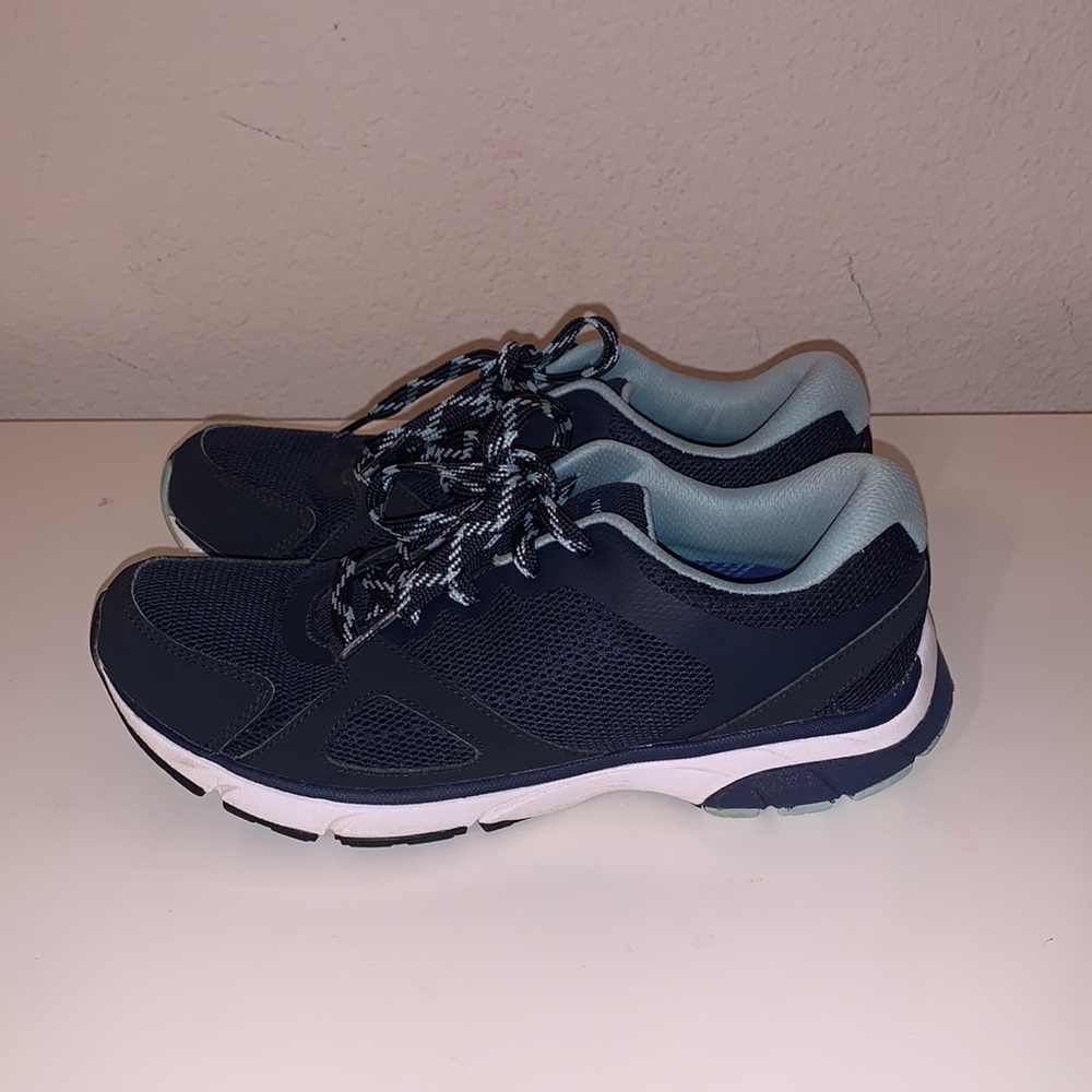 Vionic Women’s Walking Shoes - image 3